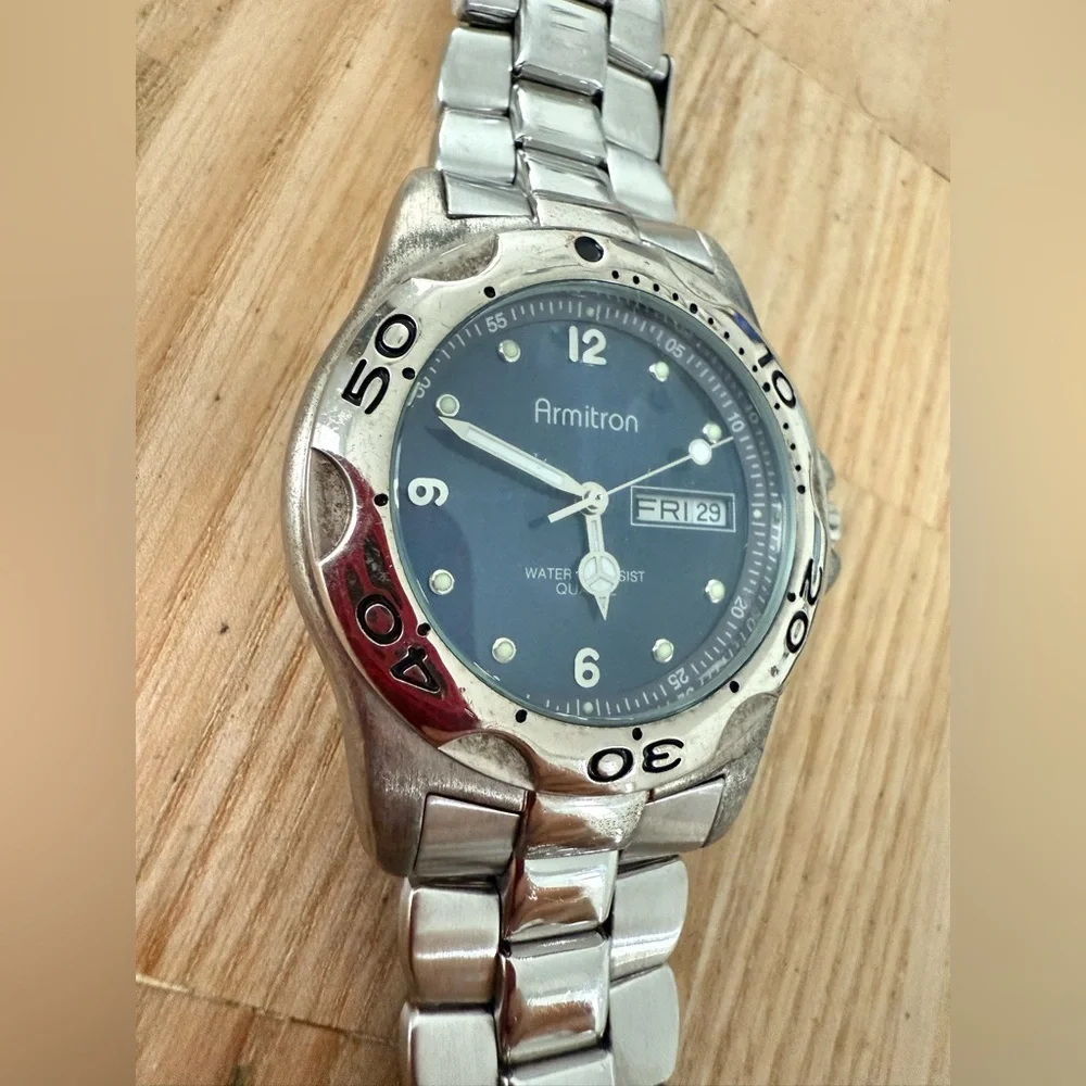 Armitron mens blue dial silver tone stainless steel watch NEW BATTERY